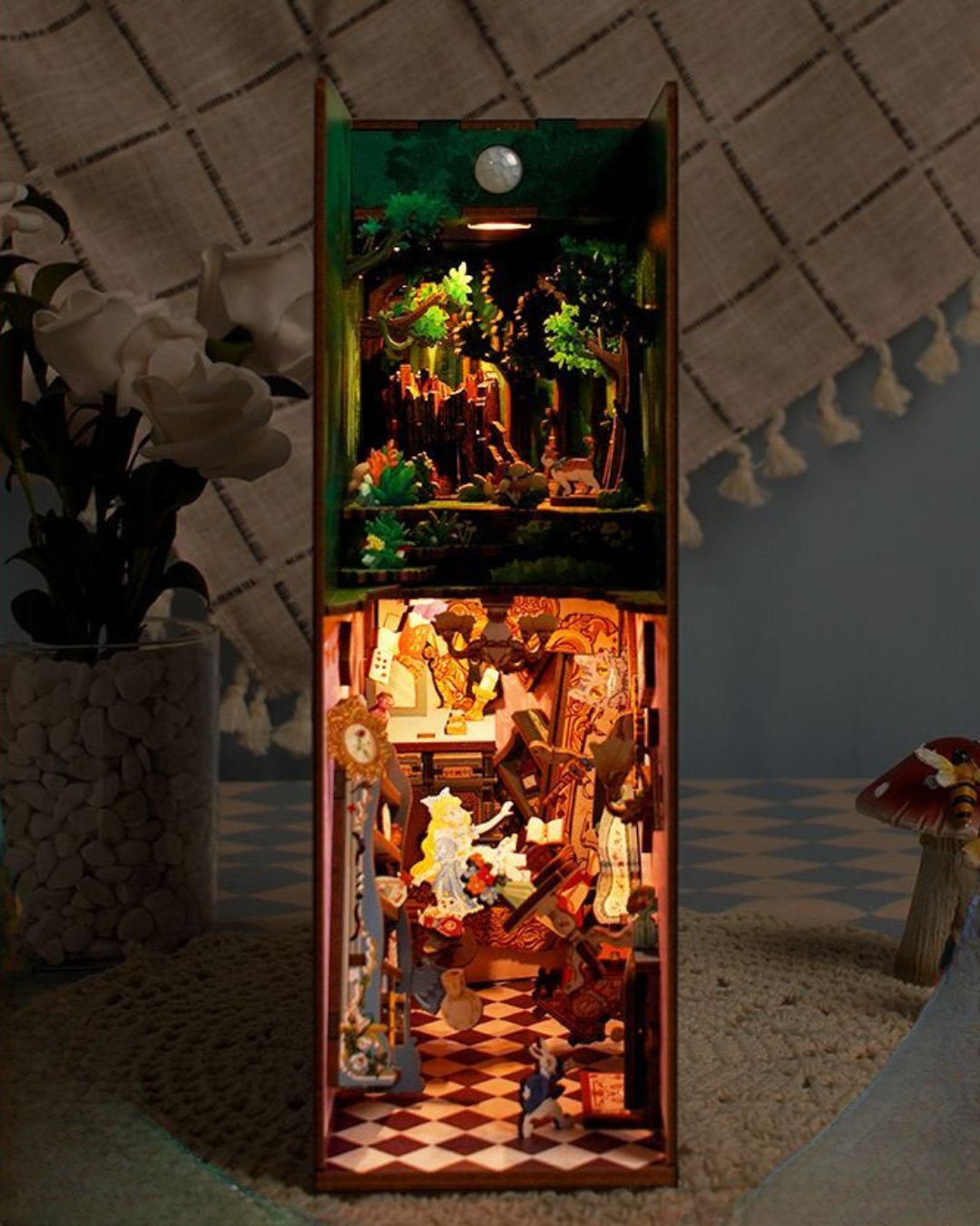 Alice in Wonderland DIY Book Nook