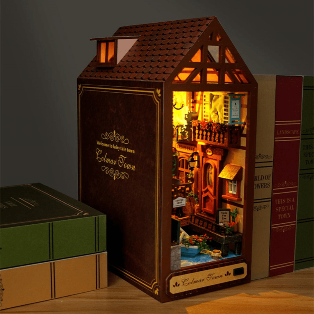 Colmar Town DIY Book Nook