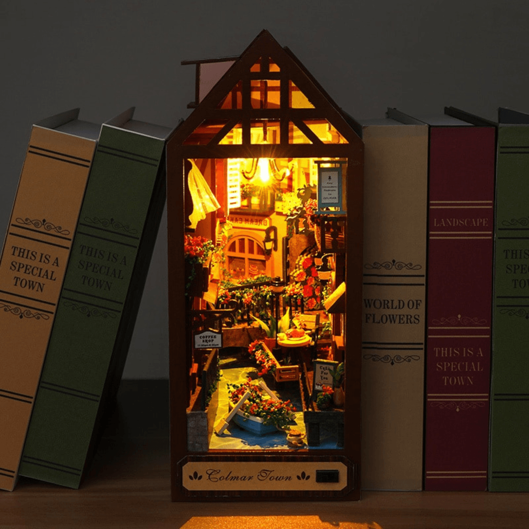 Colmar Town DIY Book Nook