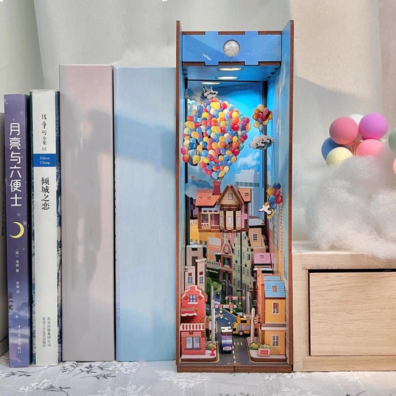 Travel UP With The Wind Book Nook