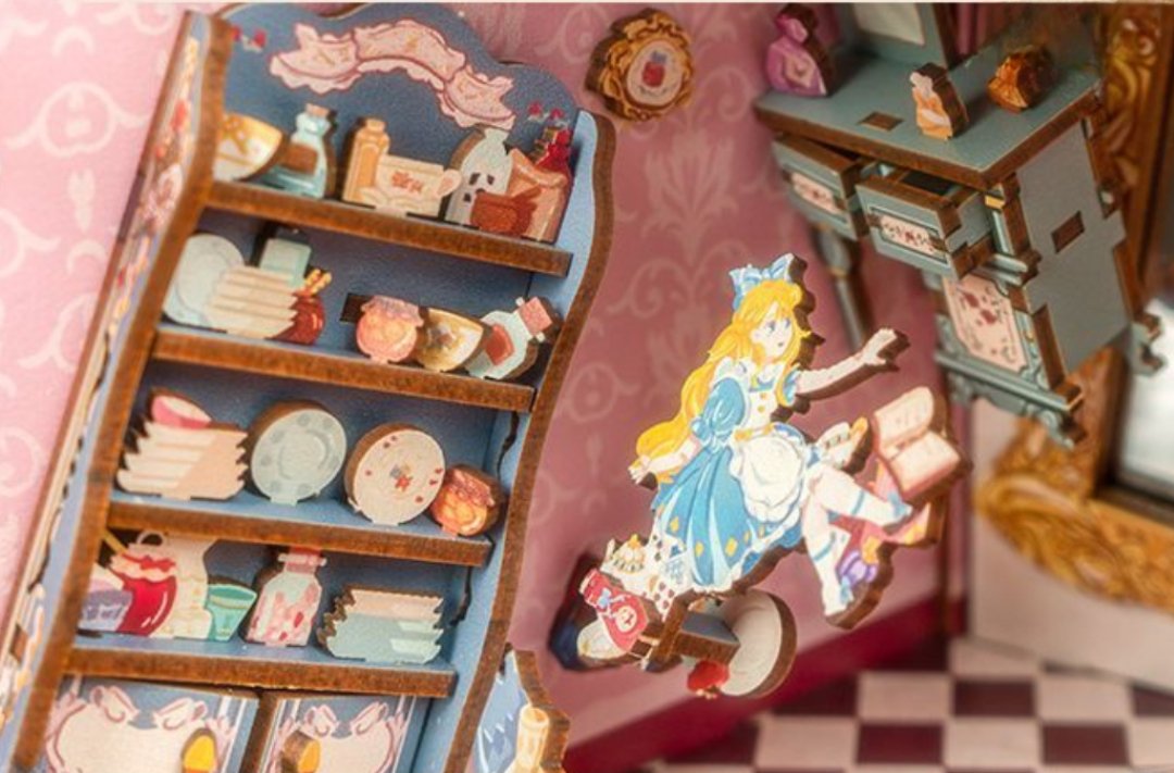 Alice in Wonderland DIY Book Nook