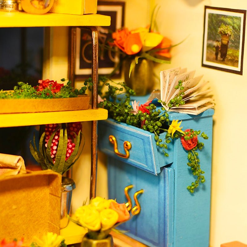 Cathy's Flower House DIY Miniature House