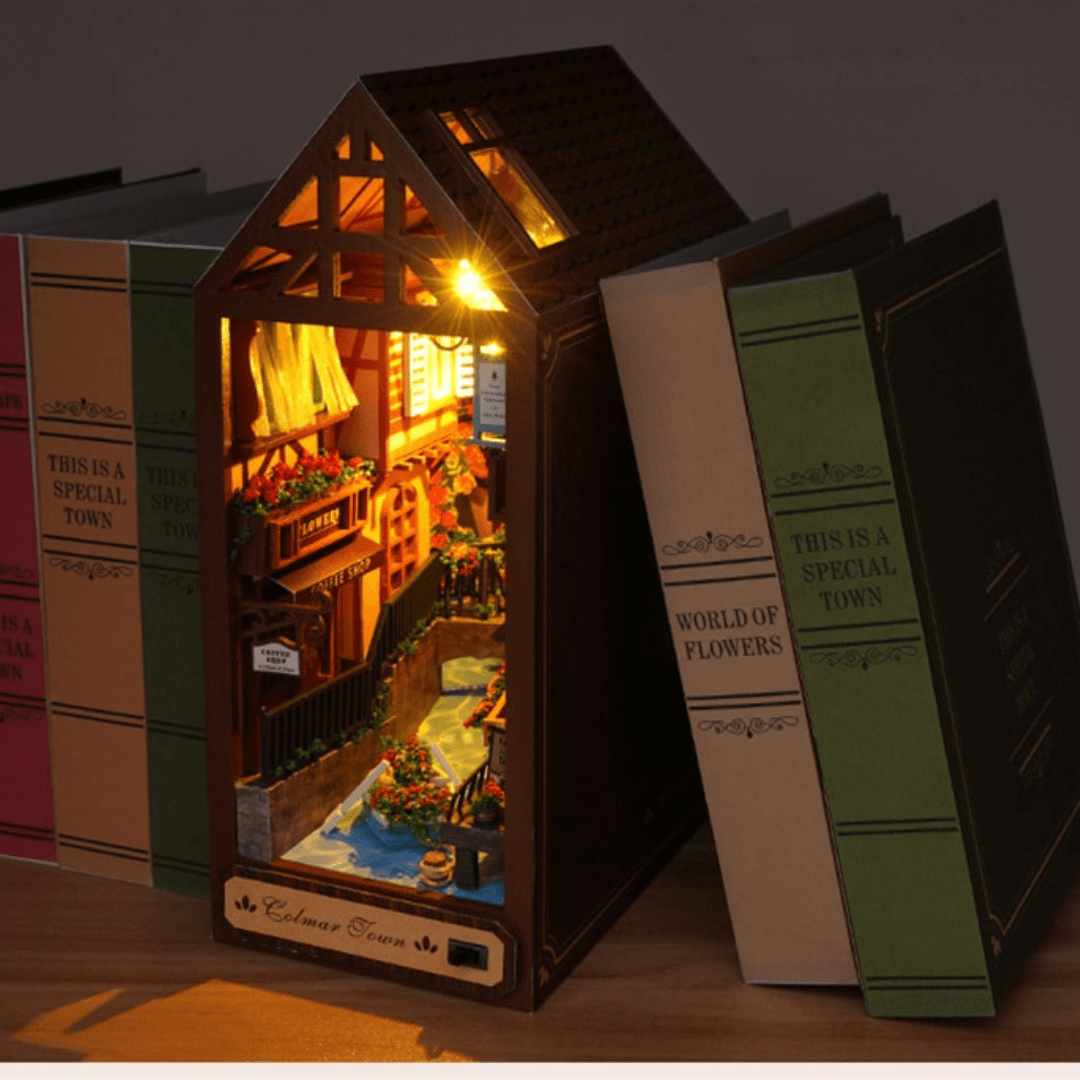 Colmar Town DIY Book Nook