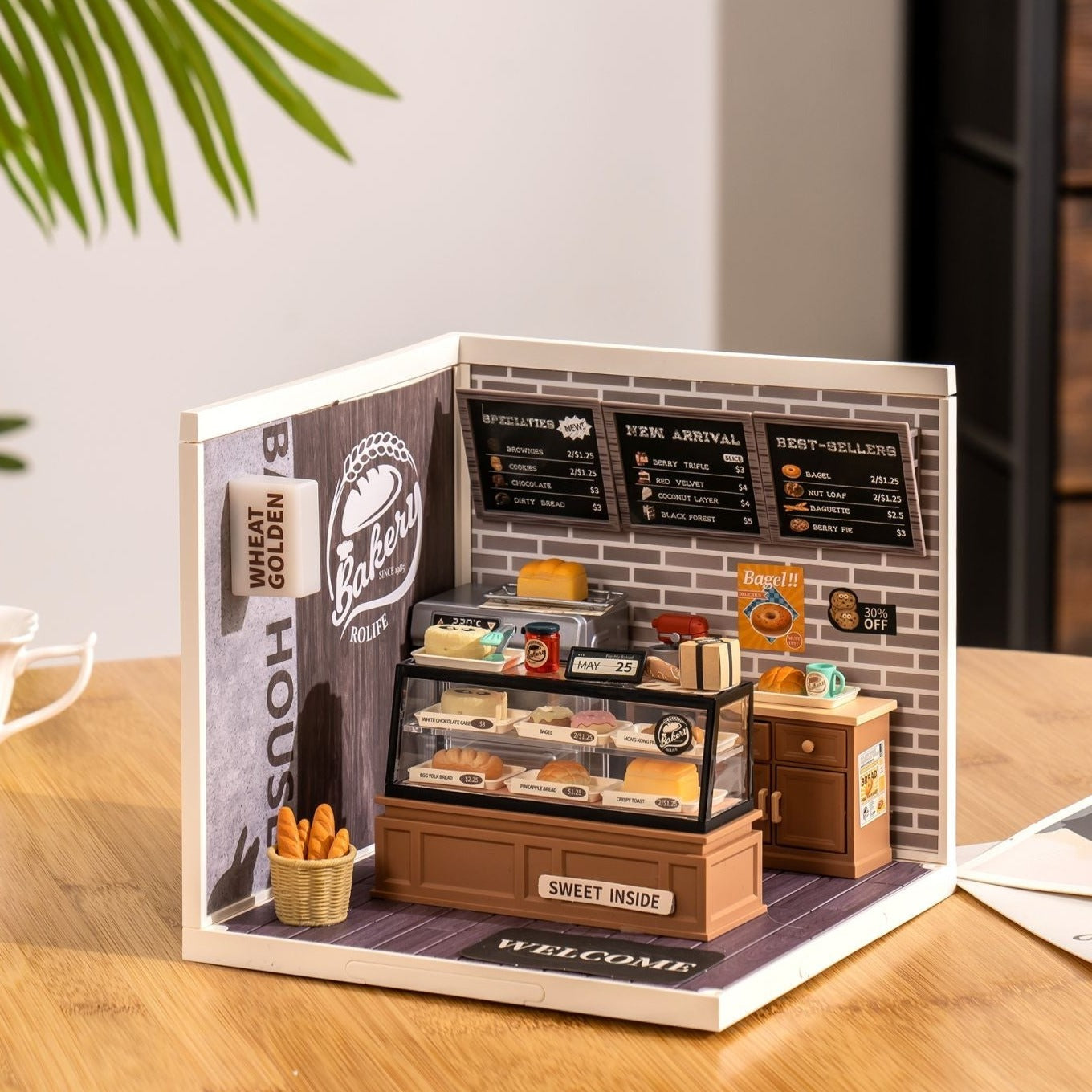 Fascinating Book Store Super Creator DIY Miniature Set