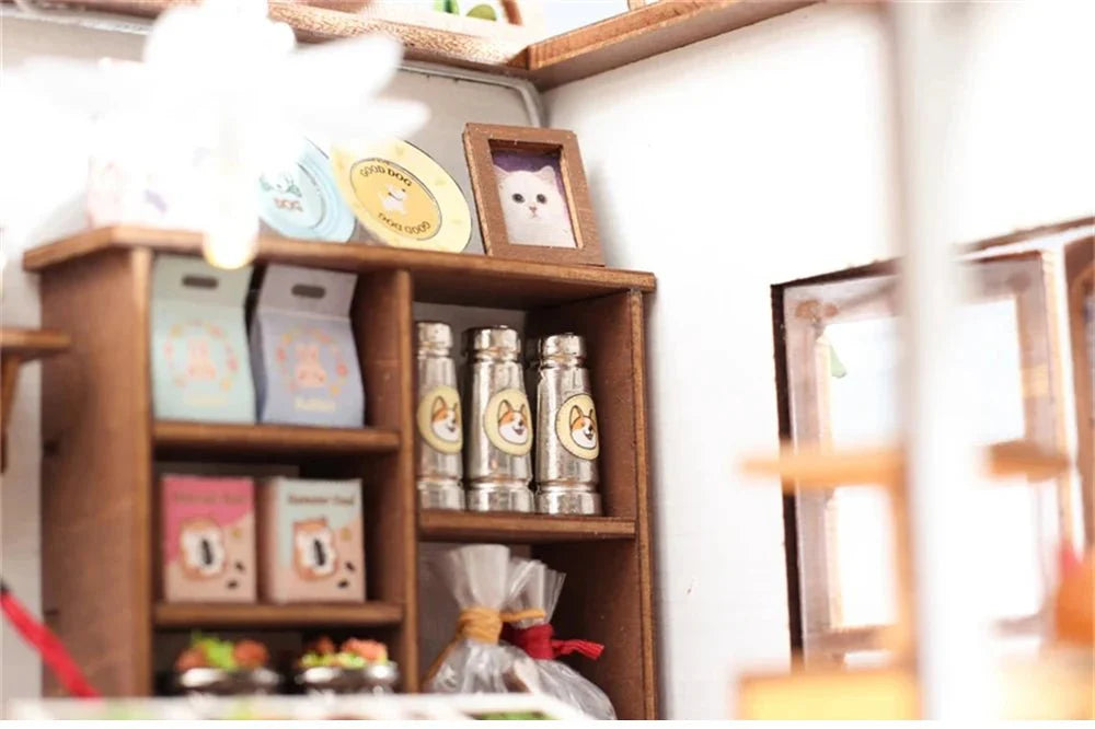 Pet Shop DIY Miniature House