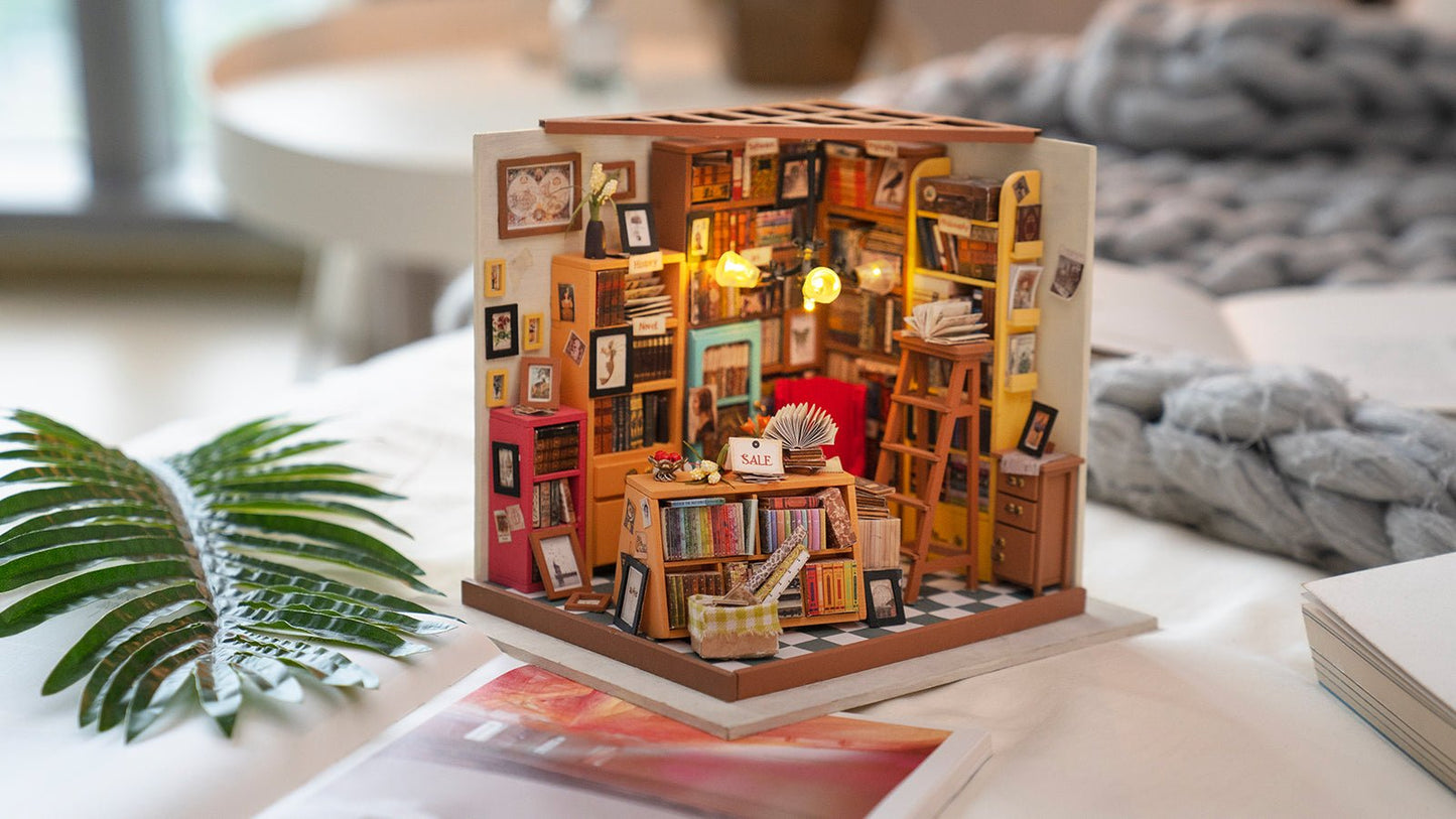 Sam's Study Library DIY Miniature House Kit