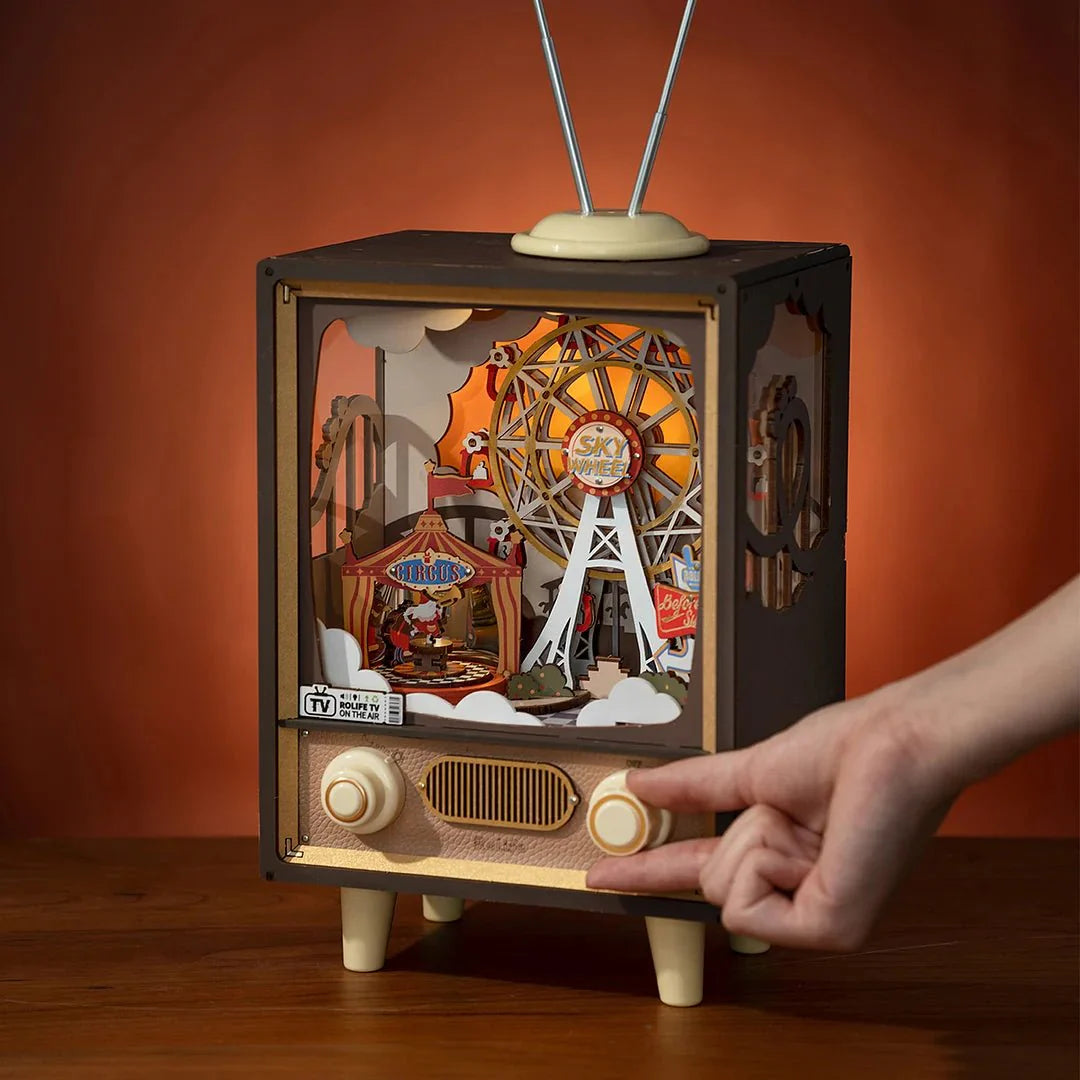 Sunset Carnival Retro TV DIY 3D Puzzle