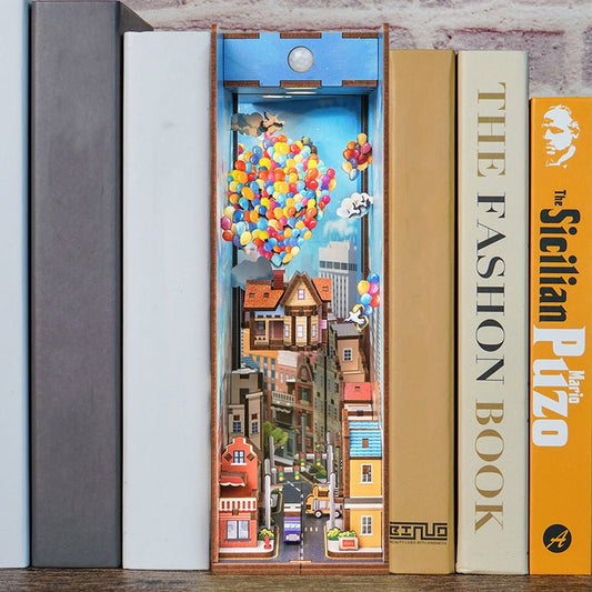 Travel UP With The Wind Book Nook